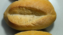 Pšenično - žitné  sádlové pečivo