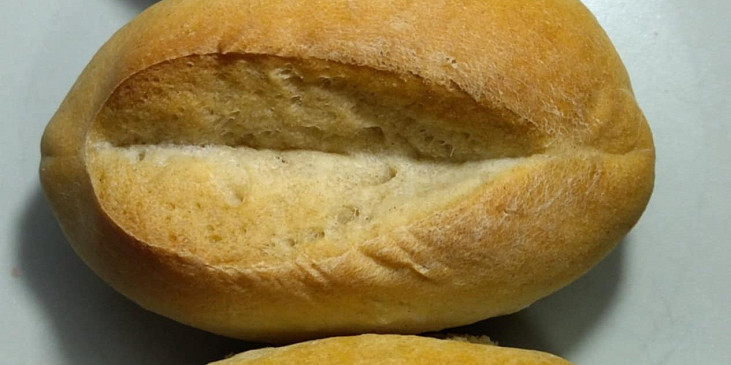 Pšenično - žitné  sádlové pečivo