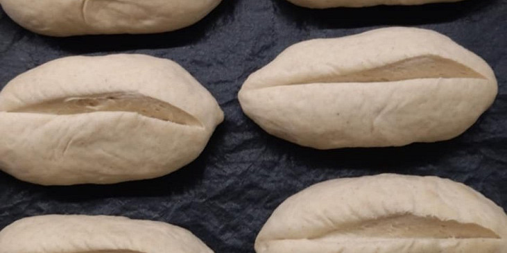 Pšenično - žitné  sádlové pečivo