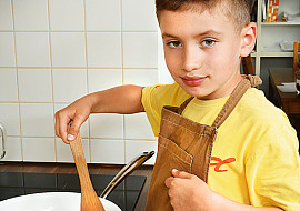 Hrachová polévka s krutony