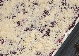 Kynutý koláč s drobenkou