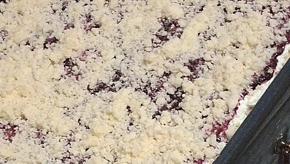 Kynutý koláč s drobenkou