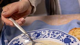 Pórková polévka s vejcem podle ČSN