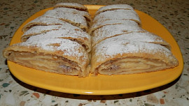 Štrúdl s jablky podle maminky