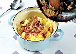 Vinná klobása na pivě