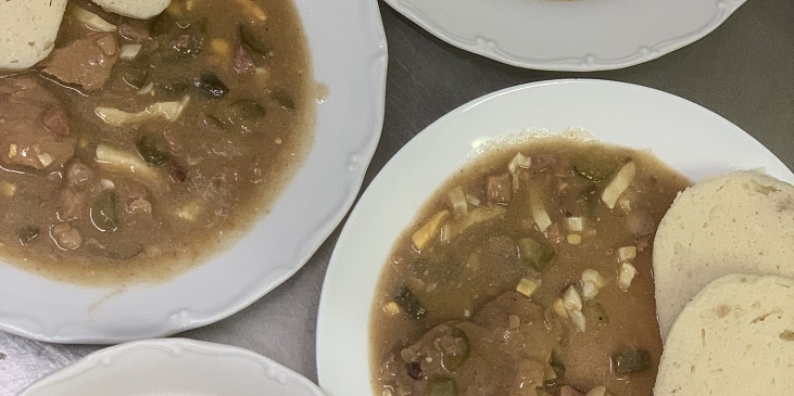 Znojemská omáčka s vepřovým masem