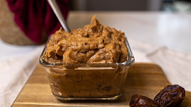 Domácí datlová pasta