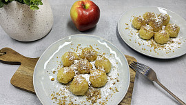 Jablečné knedlíčky ze 2 ingrediencí