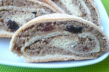 S ořechovou náplní, náplně dvojnásobné množství.