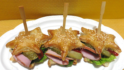 Plněné hvězdičky z listového těsta