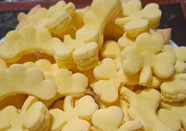 Žloutkové vykrajované (foukané)