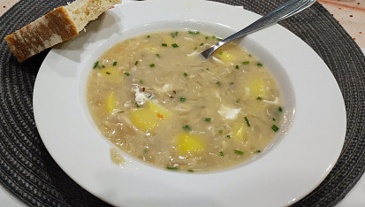 Couračka z Kérkonoš, couračka dle receptu doplněná sekanou pažitkou