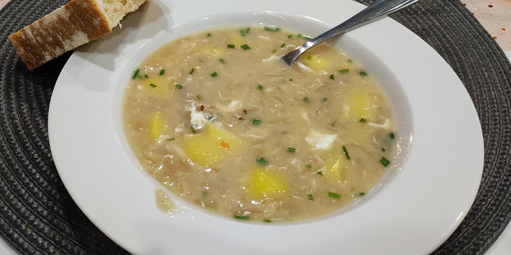 Couračka z Kérkonoš (couračka dle receptu doplněná sekanou pažitkou)