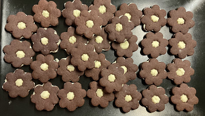 Kakaové kytičky s krémem, Hotové kytičky