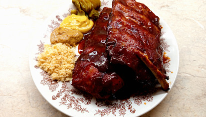 Pečená žebra s povidlovou marinádou