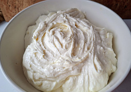 Rychlý krém z tvarohu a Salka do dortu