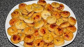 Sýrové pečivo k posezení