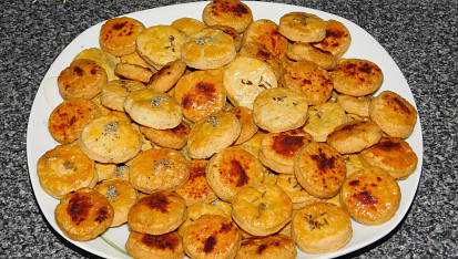 Sýrové pečivo k posezení