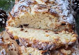 Tvarohová vánočka s rumem