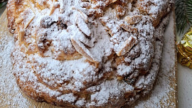 Tvarohová vánočka s rumem