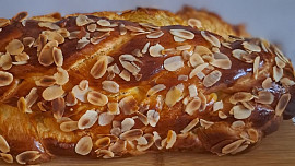 Vánočka s brusinkami