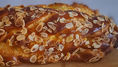 Vánočka s brusinkami