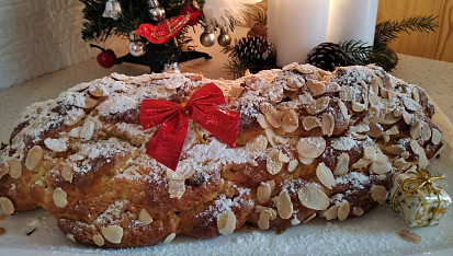 Vánočka se skořicí a hnědým cukrem podle Pavla Berkyho