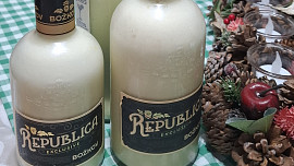 Vánoční vaječný likér