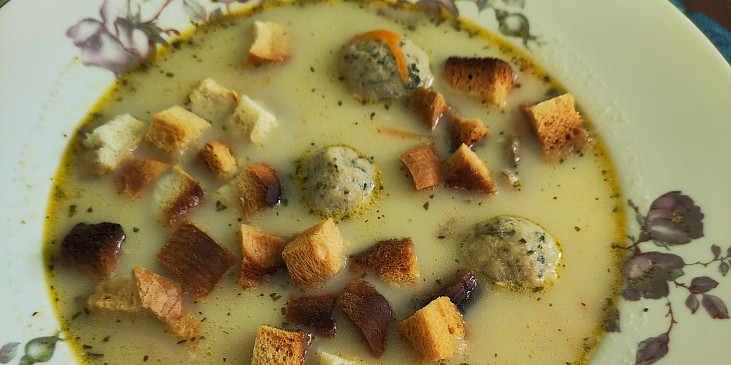 Houskové knedlíčky do rybí či zvěřinové polévky