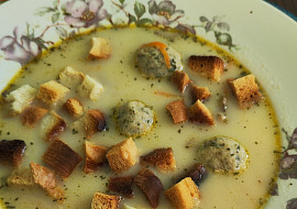 Vánoční polévka z kapříka (rybí)