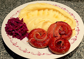 Zapečená vinná klobása