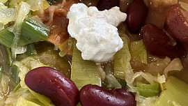 Chalupářská zimní fazolačka