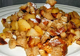 Sladký chléb s jablky