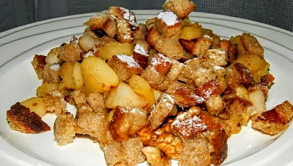 Sladký chléb s jablky