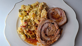 Vepřová roláda plněná slaninou