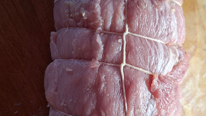 Vepřová roláda plněná slaninou