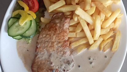 Vepřové kotletky s pepřovou omáčkou