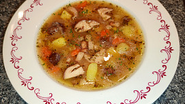 Bramboračka s čerstvými houbami