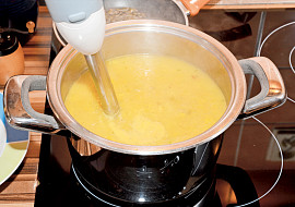 Fenyklovo-pórková polévka