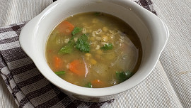 Hrstková polévka s majoránkou