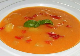 Pikantní polévka z paprik