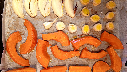 Polévka z pečené dýně a pórku