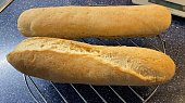 Veka/bageta/rohlíky bez lepku, mléka a vajec (veky upečené do křupava)