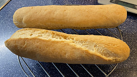 Veka/bageta/rohlíky bez lepku, mléka a vajec