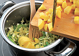 Slovenský kapustový prívarok s vejci