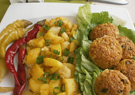 Smažené sýrové koule se šunkou