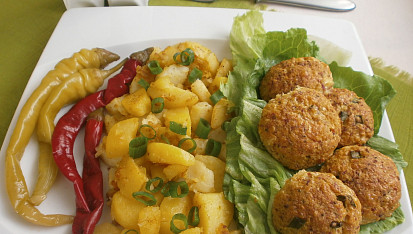 Smažené sýrové koule se šunkou