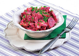 Bramborový salát s červenou řepou