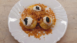 Ovocno-tvarohovo-strouhankové knedlíky