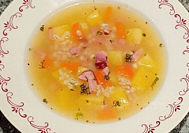 Polévka z uzeného masa